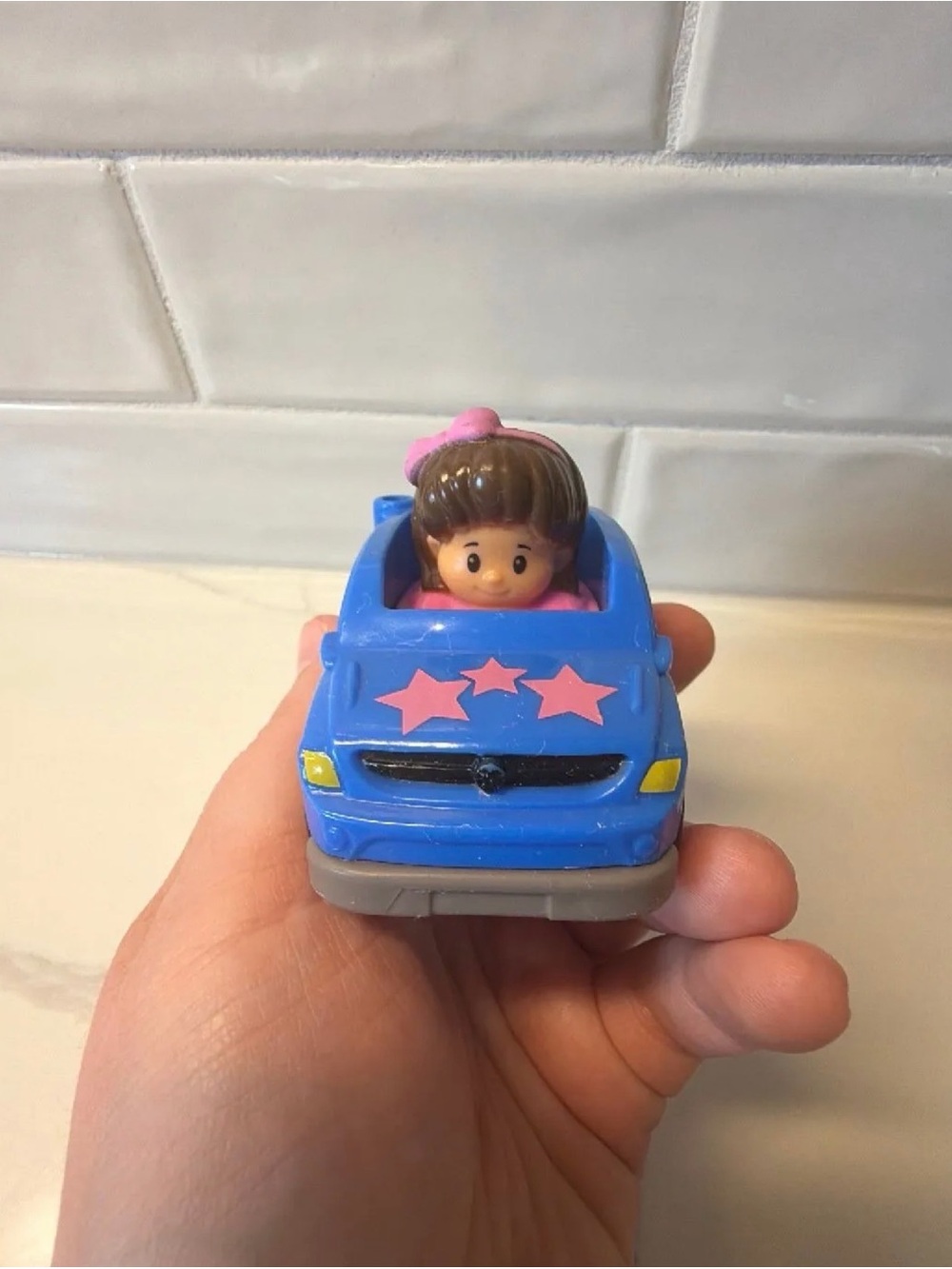 Little People Mia Stars SUV Wheelie